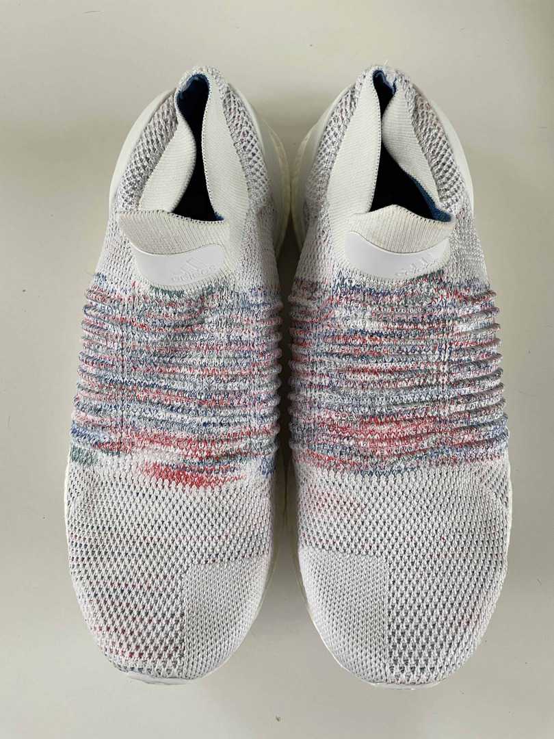 Preloved Excellent Condition Womens White Adidas Ultra Boost Laceless  Runners Shoes Size 7 US for sale at GarageSaleIt