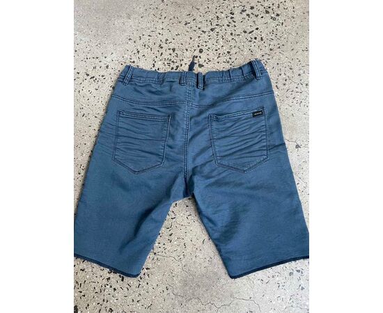 Garage Sales OXSHOTT -  842