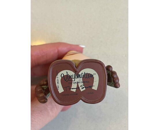 Garage Sales East Melbourne -  953