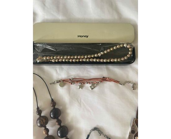 Garage Sales Williamstown -  1385