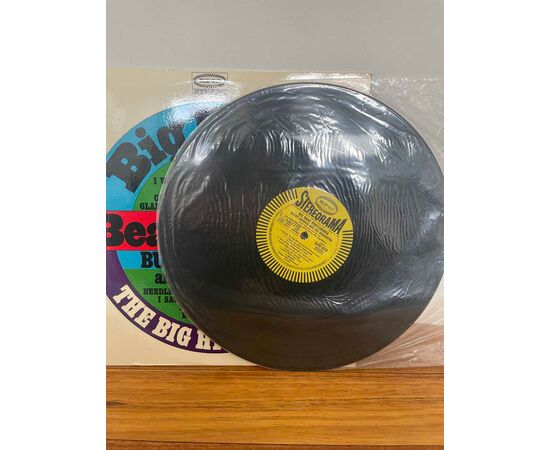 Garage Sales Williamstown -  1701