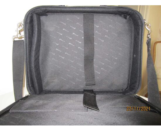 Garage Sales Port Melbourne -  1728