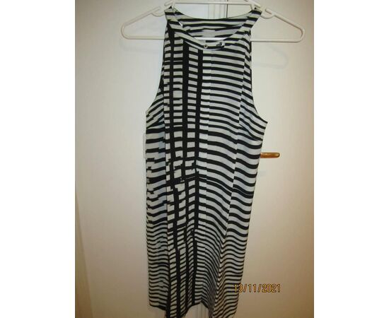 Garage Sales Port Melbourne -  1712