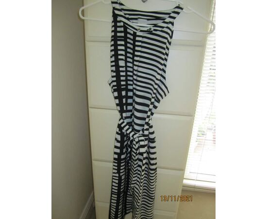 Garage Sales Port Melbourne -  1712